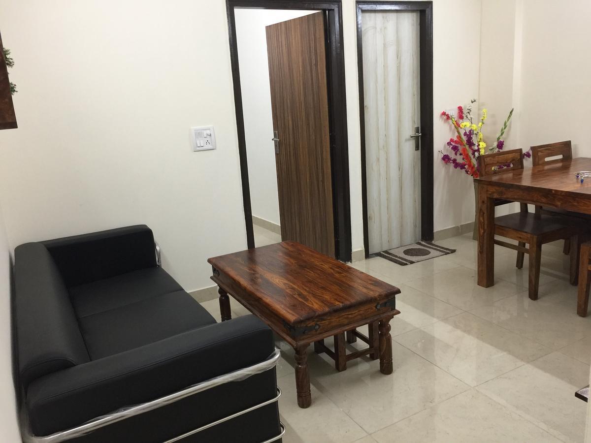 The Raveesh E24 - 2Bhk Serviced Apartment New Delhi Exterior photo