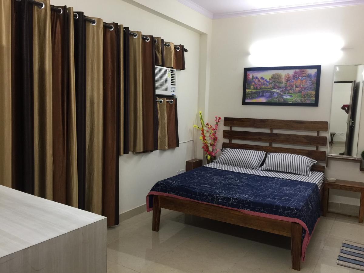 The Raveesh E24 - 2Bhk Serviced Apartment New Delhi Exterior photo