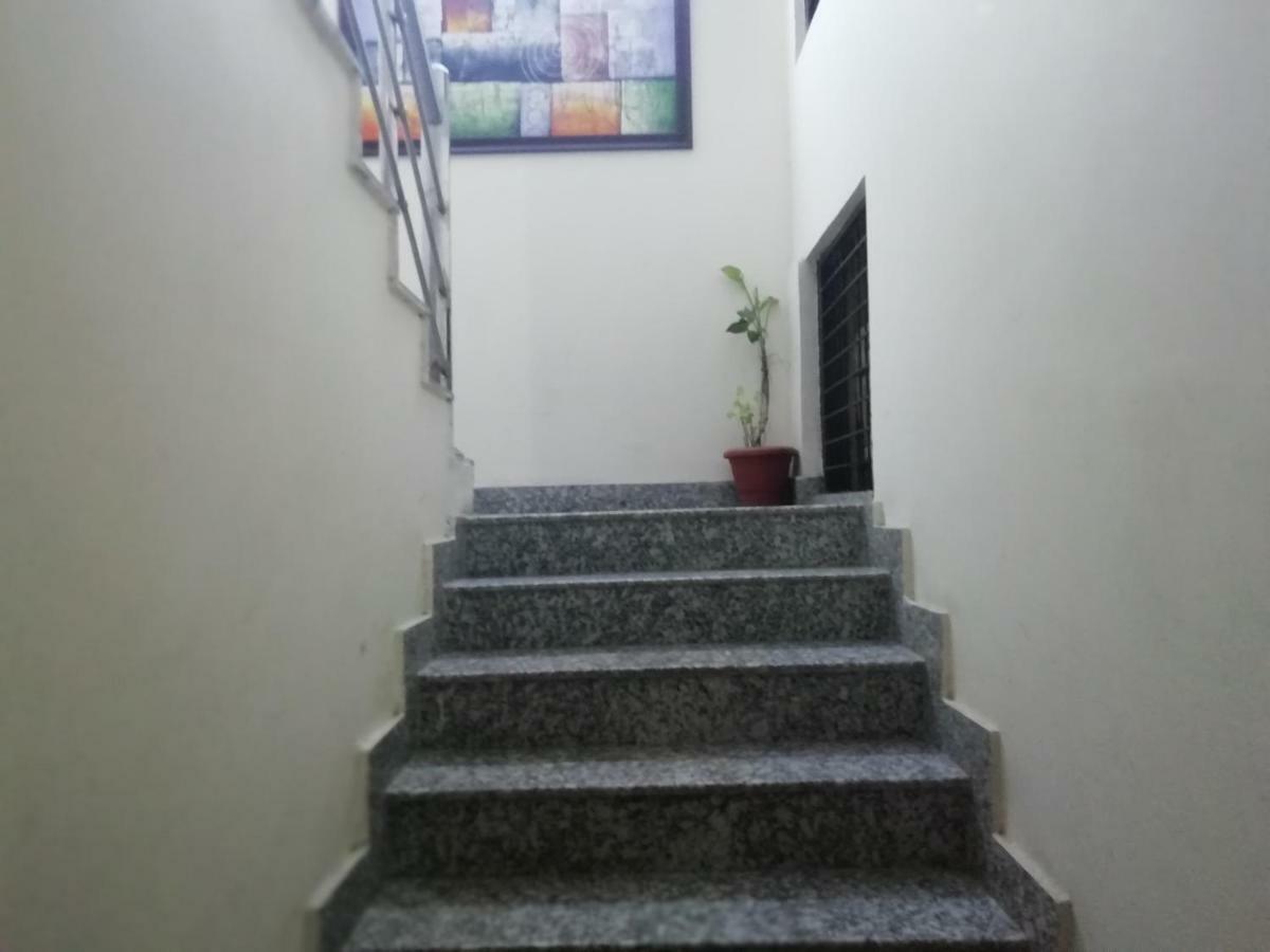 The Raveesh E24 - 2Bhk Serviced Apartment New Delhi Exterior photo