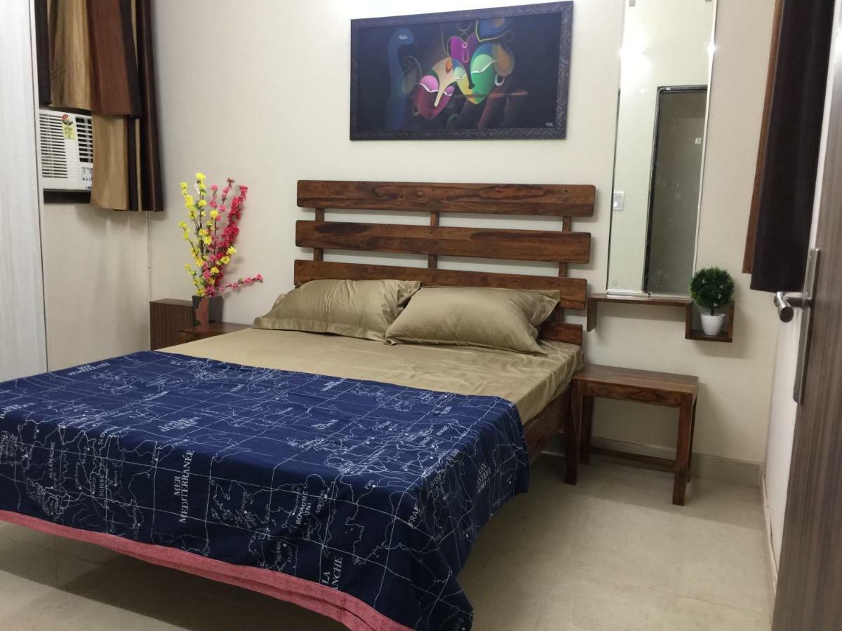 The Raveesh E24 - 2Bhk Serviced Apartment New Delhi Exterior photo